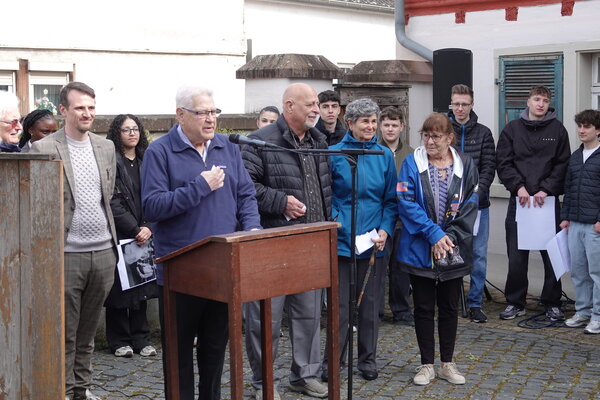 Stolpersteine Wallerst&auml;dten Nachfahren