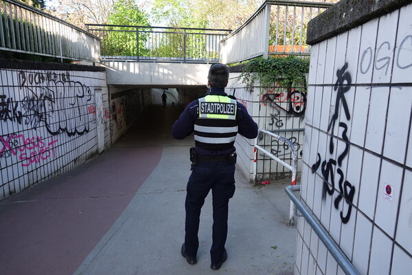 Stadtpolizei und E-Scooter