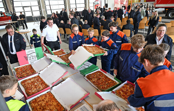 Feuerwehr des Monats Pizza