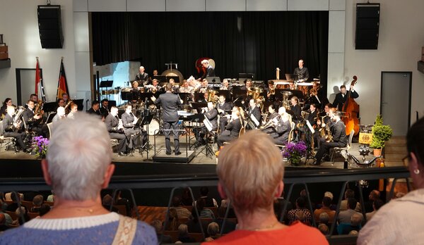 Marinemusikkorps B&uuml;hne