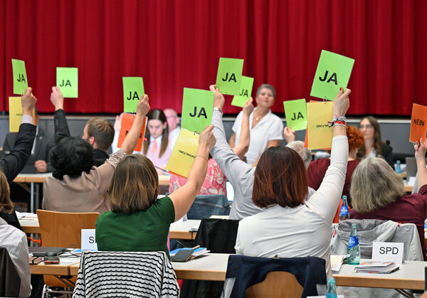 Aussch&uuml;sse konstituieren sich (Bild aus Stavo)