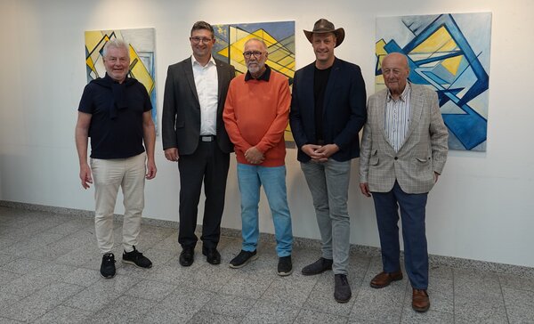 Mortel&eacute; Vernissage 8. Mai 2026 Gruppenbild