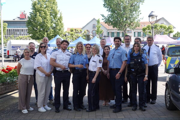 Coffee with a cop Gruppenbild 27. Mai 2026