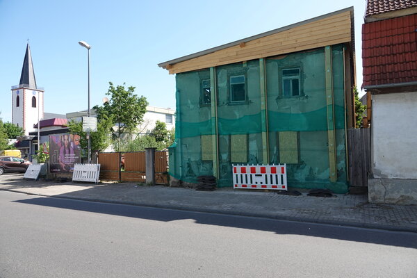 Gehweg Gernsheimer Landstra&szlig;e wieder frei 29. Mai 2026