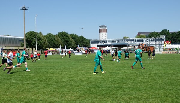 BTW-Charity-Cup 2026 Spielszene mit Wasserturm