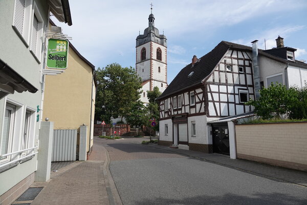 Helwigstra&szlig;en-Sperrung August 2026
