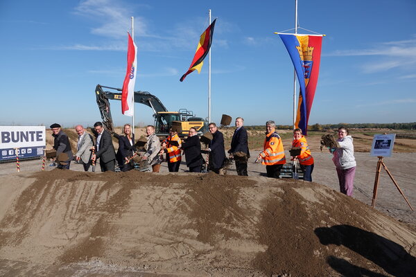 Spatenstich B-44-Umgehung Dornheim 29. Oktober 2026 Erde